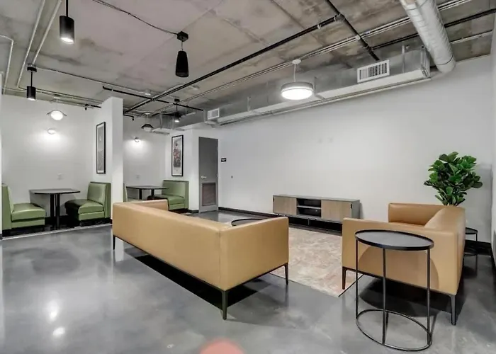 Apartment Boulevard Downtown Highrise Stu Sky Pool Parking Gym 05 Phoenix