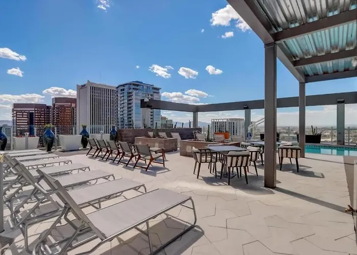 Boulevard Downtown Highrise Stu Sky Pool Parking Gym 05 *