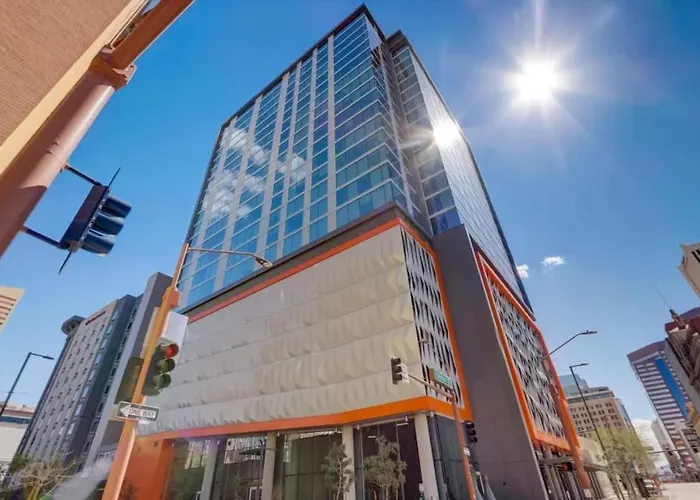 Boulevard Downtown Highrise Stu Sky Pool Parking Gym 05 Apartment